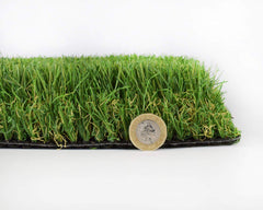 Pound coin next to Olympia XTREME 43mmm Artificial Grass Sample Square
