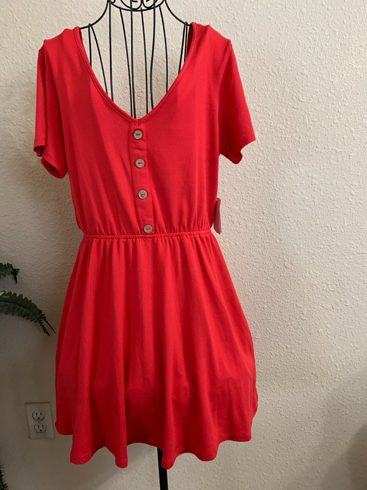 *NWT* Dillards Midnight Doll Ladies Medium Red Short Sleeve V-neck Mini Dress