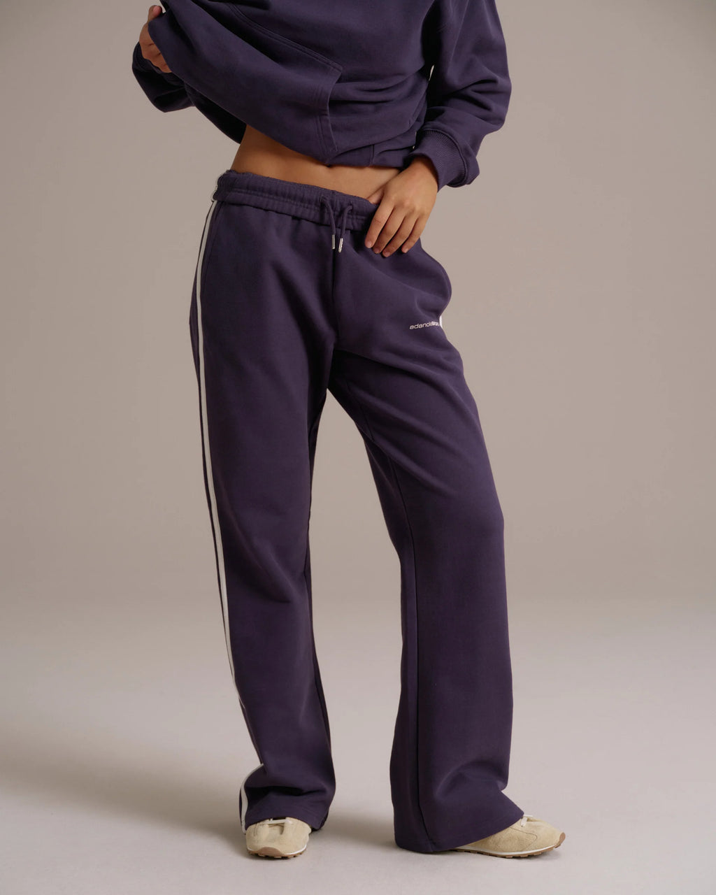 90s Sport Straight Leg Sweatpants - Dark Plum