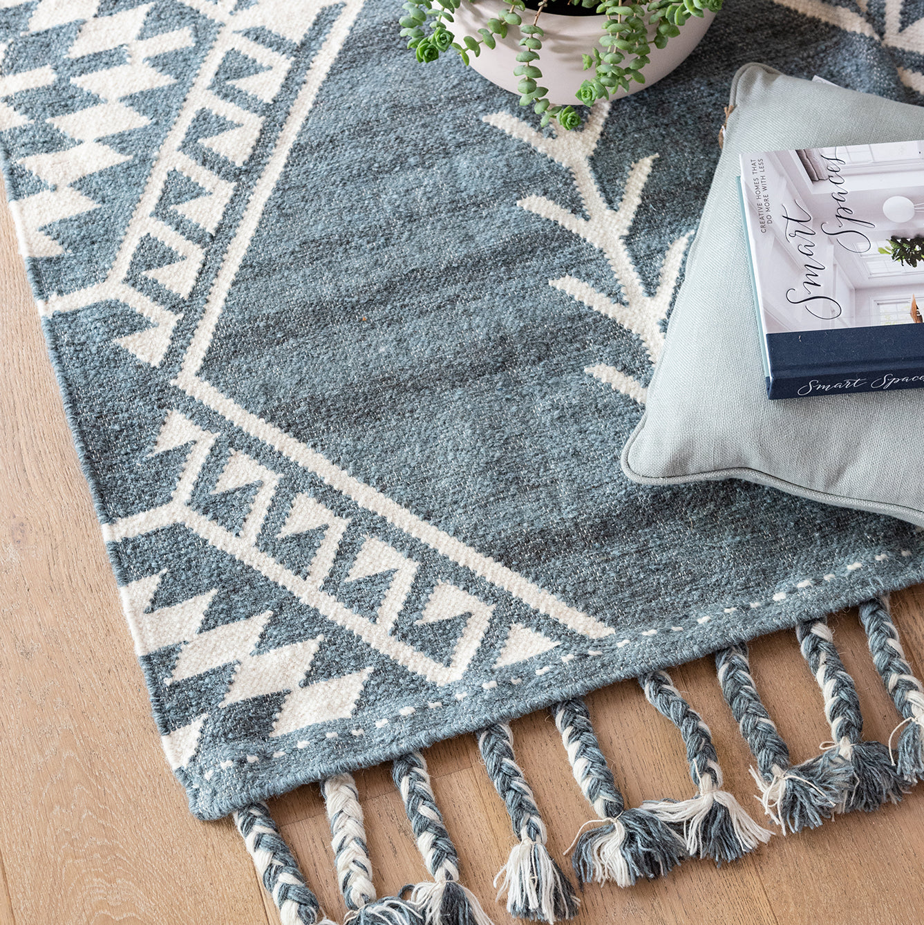 Mari - Blue Wool Rug - Happy as Larry 