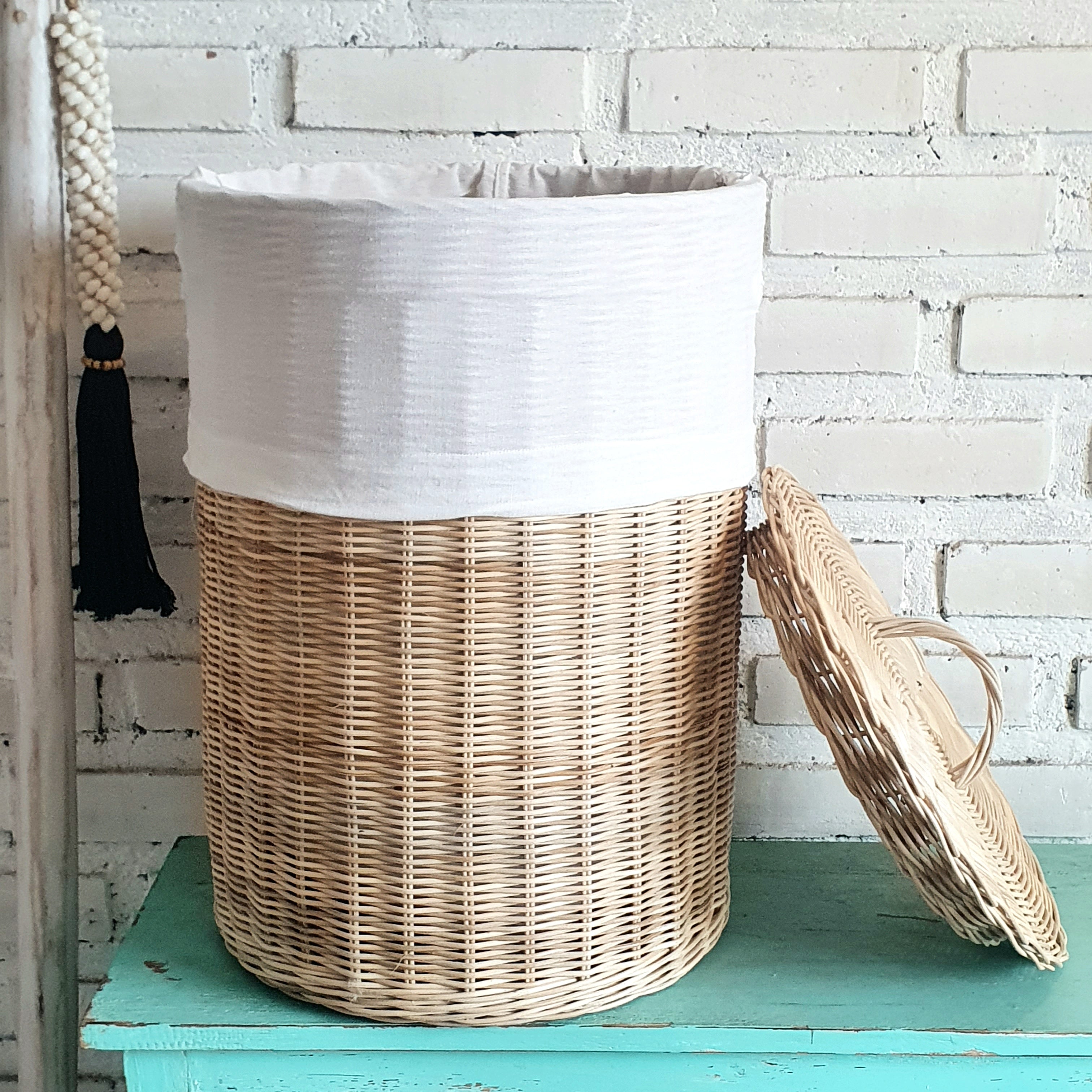 Round Black Rattan Basket with Inner Lid (W) - Canggu & Co