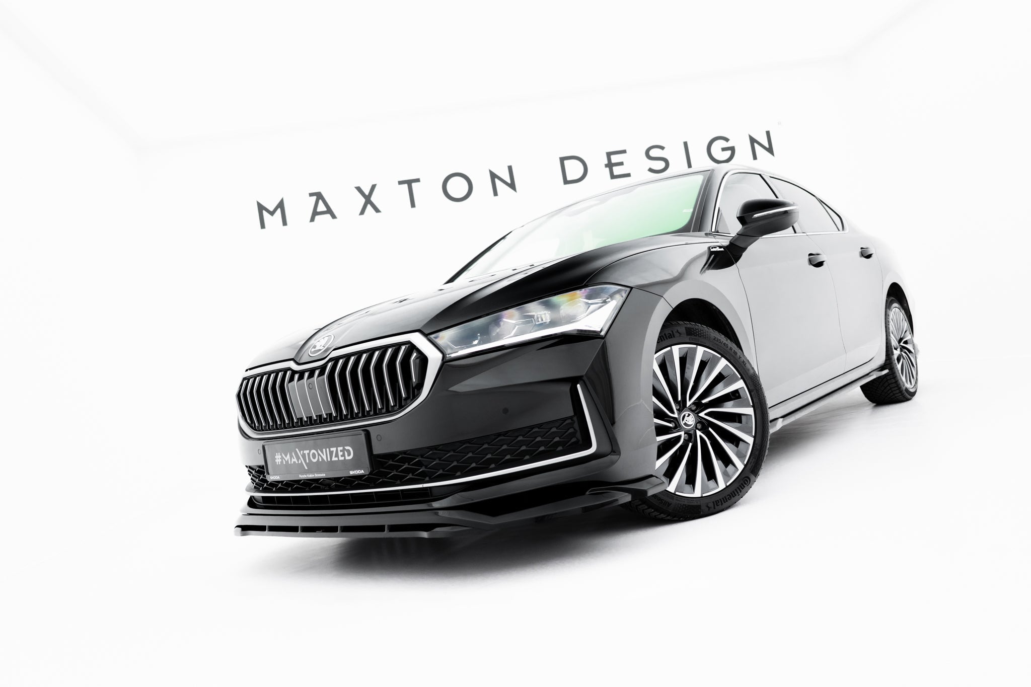 Front Ansatz V.1 für Skoda Superb Mk4 schwarz Hochglanz