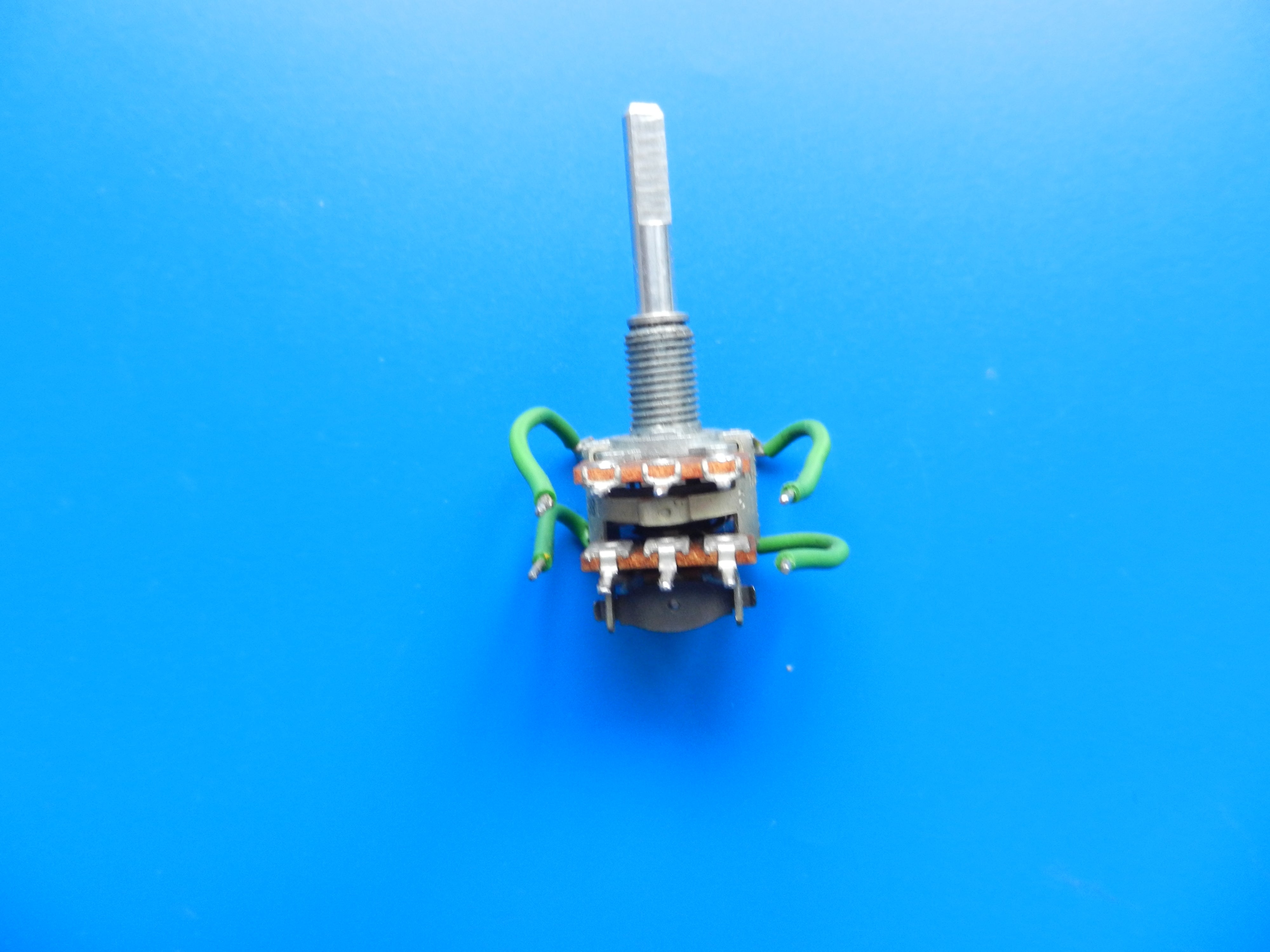 2x100K Lautstärke Potentiometer 59703-14201 für Hifi Anlagen von GRUNDIG