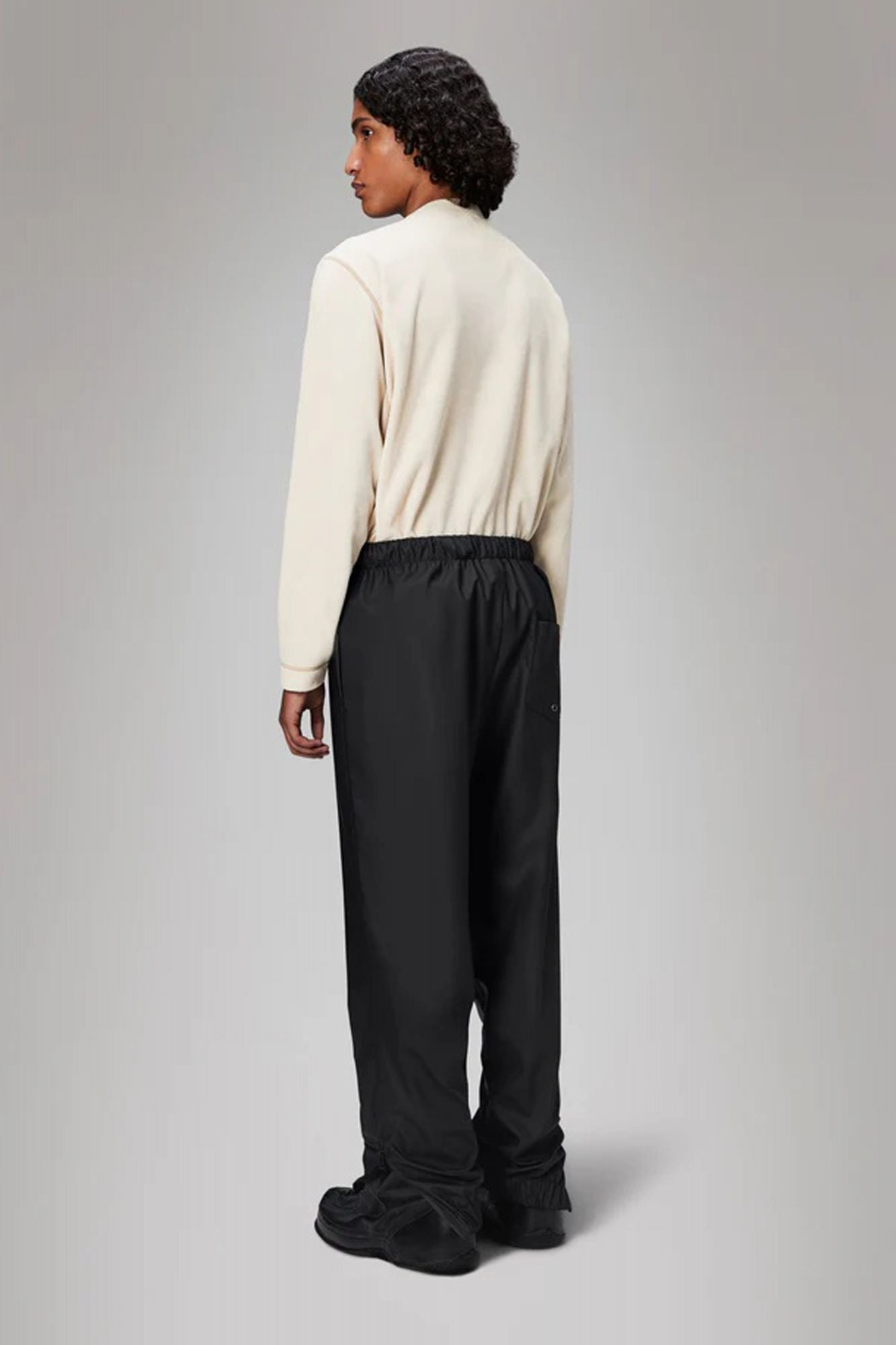 RAINS RAIN PANTS REGULAR W3 en color NEGRO (3)