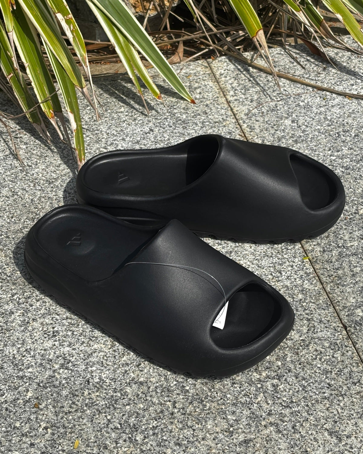 YEEZY SLIDE-ONYX