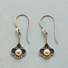 Boucles d'oreilles trèfle boho avec perles en or