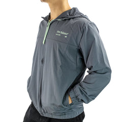 New Balance Reimagined Woven Graphic Jacke MJ53527-GT-