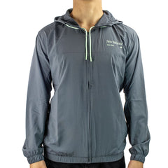 New Balance Reimagined Woven Graphic Jacke MJ53527-GT-