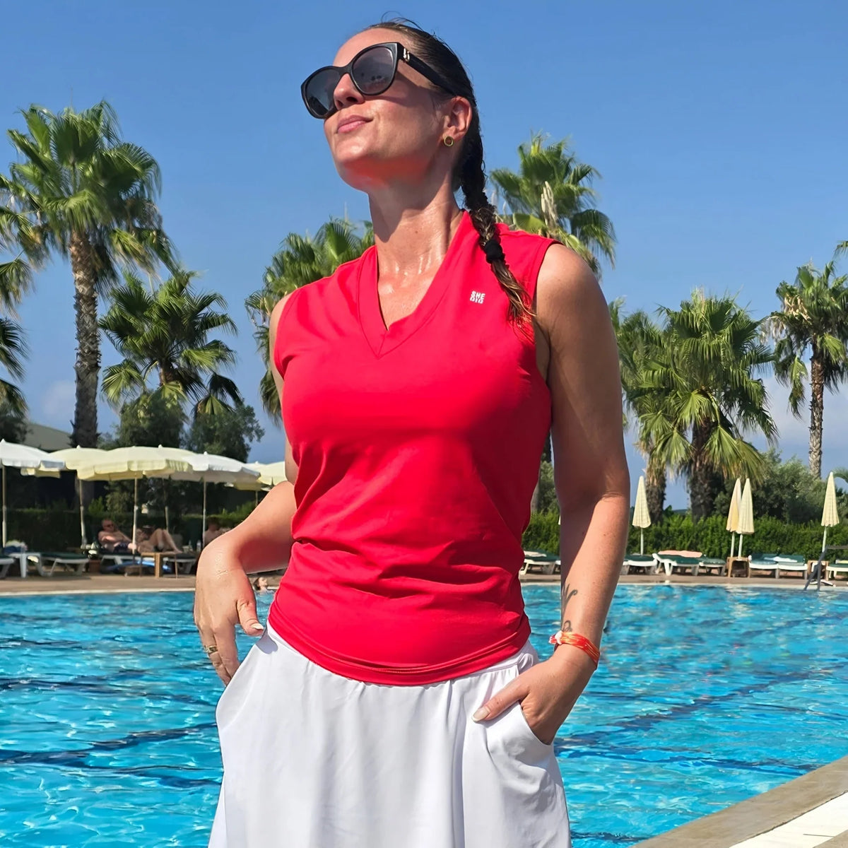She Did V-tanktopp