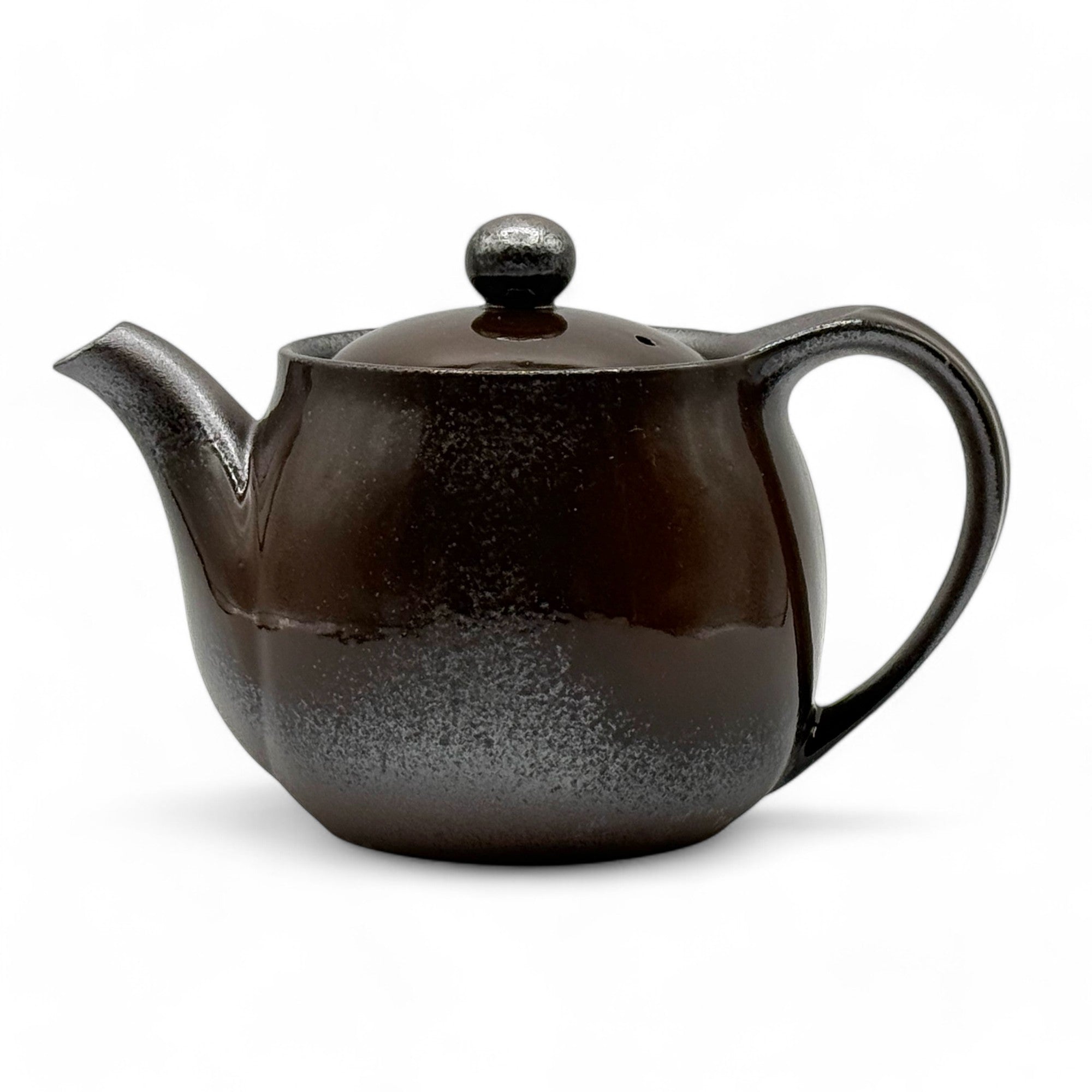 Inoue Tea Toffee Brown Banko-yaki Kyusu - Japanese Teapot, a handcrafted ceramic teapot with a rich brown glaze and built-in strainer.