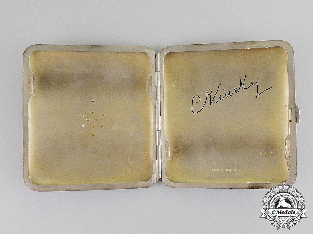 austria,_imperial._an_cigarette_case_gifted_by_the_noble_house_of_kinsky_by_schuchs_of_vienna_c17-6627