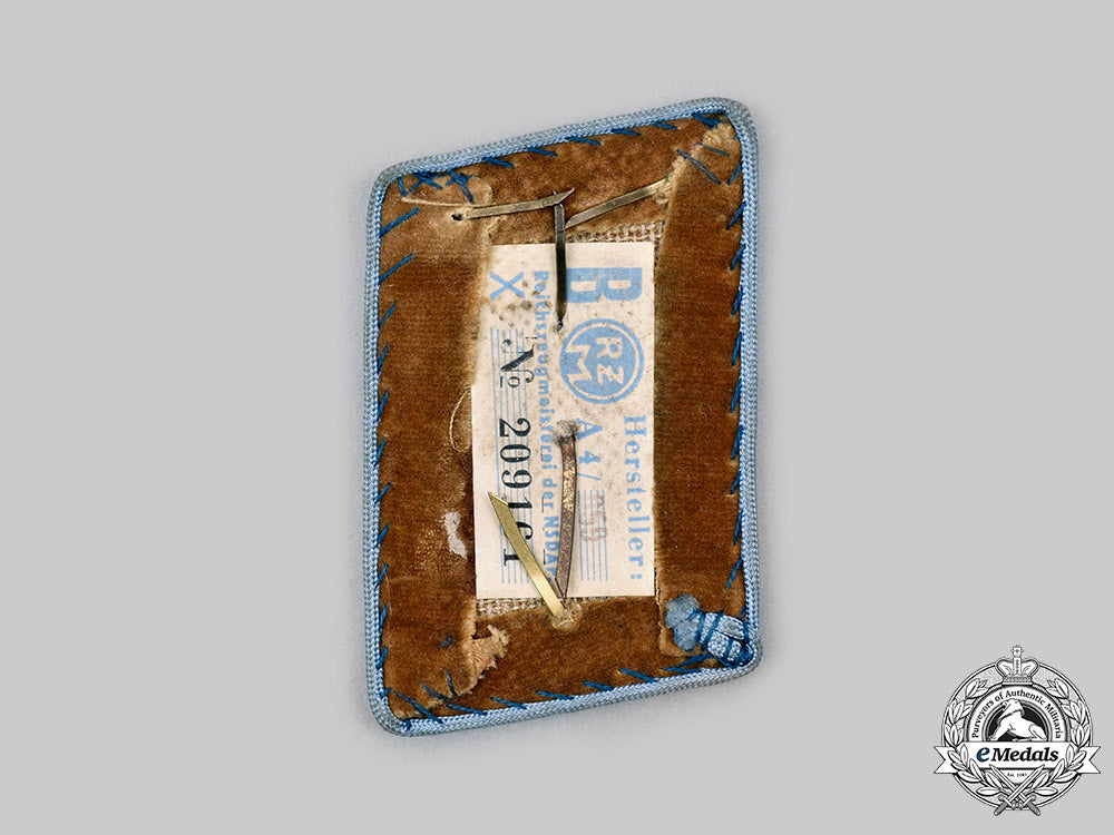 germany,_nsdap._a_kreis-_level_abschnittsleiter_collar_tab_c2020_381_mnc0352_1