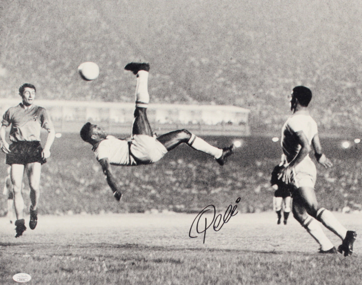 Pele signed Brazil Bicycle Kick 16”x20” photo