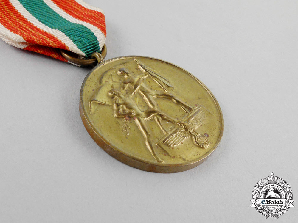 a_return_of_memel_medal_in_its_case_of_issue_by_petz&_lorenz_l_119_1