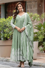 pista anarkali own for wedding